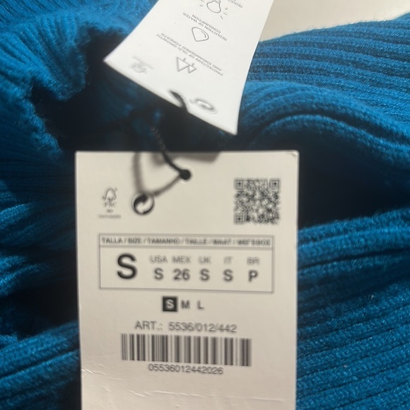 NWT. Zara Blue Cropped Mock Neck Sweater. Size S, M. - Picture 6 of 8